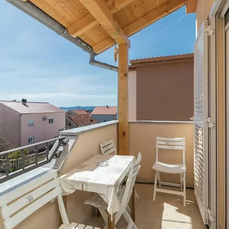 Two-bedroom In Apartamento