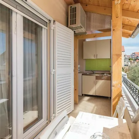 Two-bedroom In Apartamento Zadar